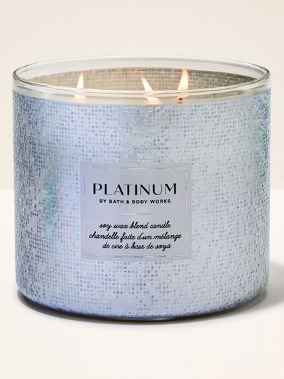 Świeca Platinum Bath & Body Works w srebrnym, połyskującym szkle z minimalistyczną etykietą