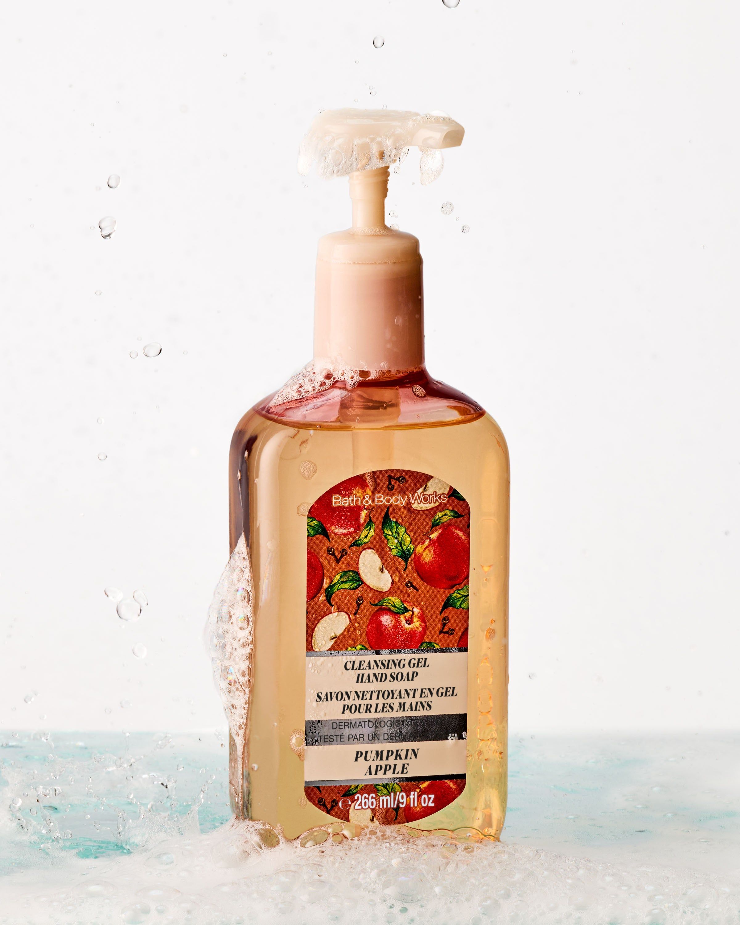 Oczyszczające mydło do rąk w żelu Bath & Body Works Kitchen Mandarin, 266 ml