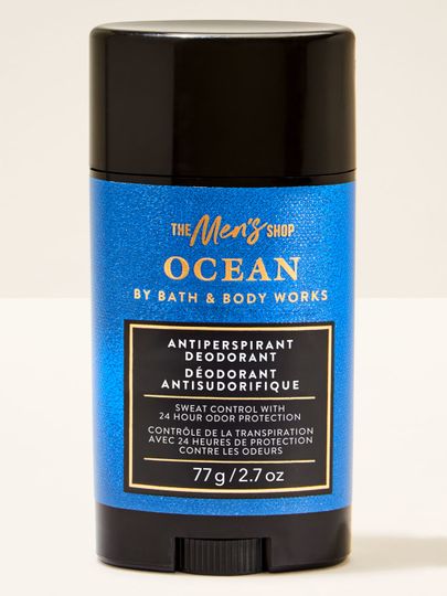 Dezodorant w sztyfcie Bath&Body Works Ocean. Czarny sztyft z błyszczącą, niebieską etykietą z napisami.