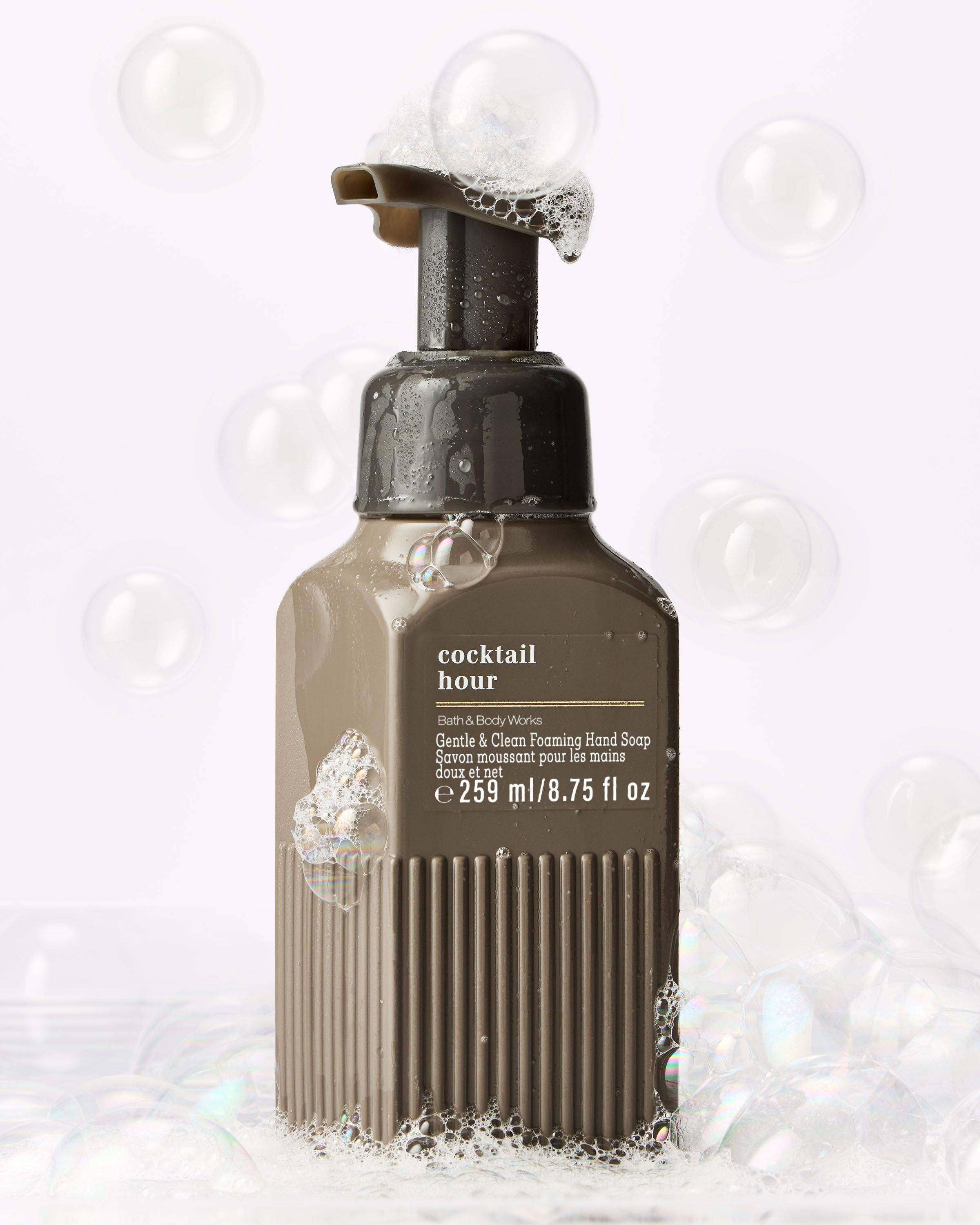 Delikatne mydło do rąk w piance Bath & Body Works Cocktail Hour, 259 ml