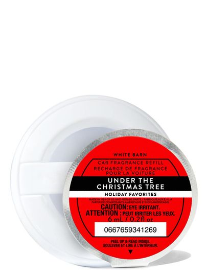Rezervă de odorizant de mașină de Crăciun "Under The Christmas Tree" cu etichetă roșie, Bath & Body Works.