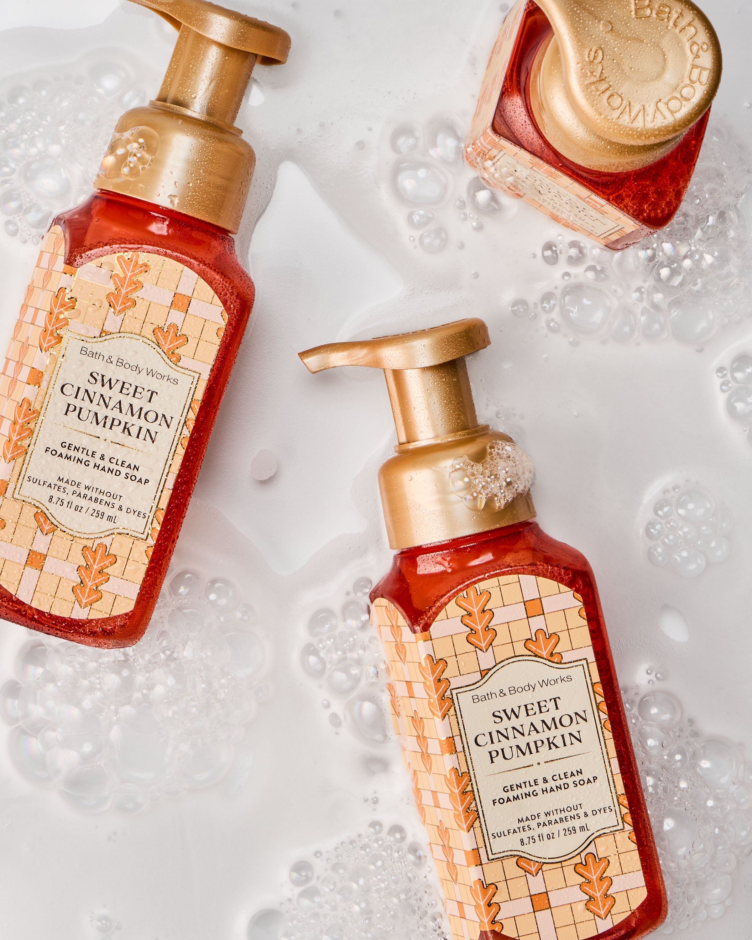 Delikatne mydło do rąk w piance Bath & Body Works Sweet Cinnamon Pumpkin, 259 ml
