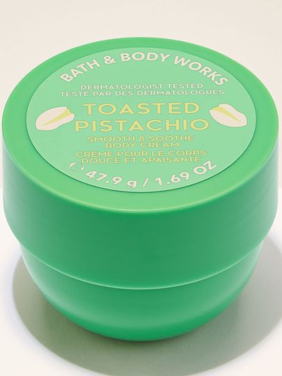Krem do ciała Toasted Pistachio w zielonym opakowaniu