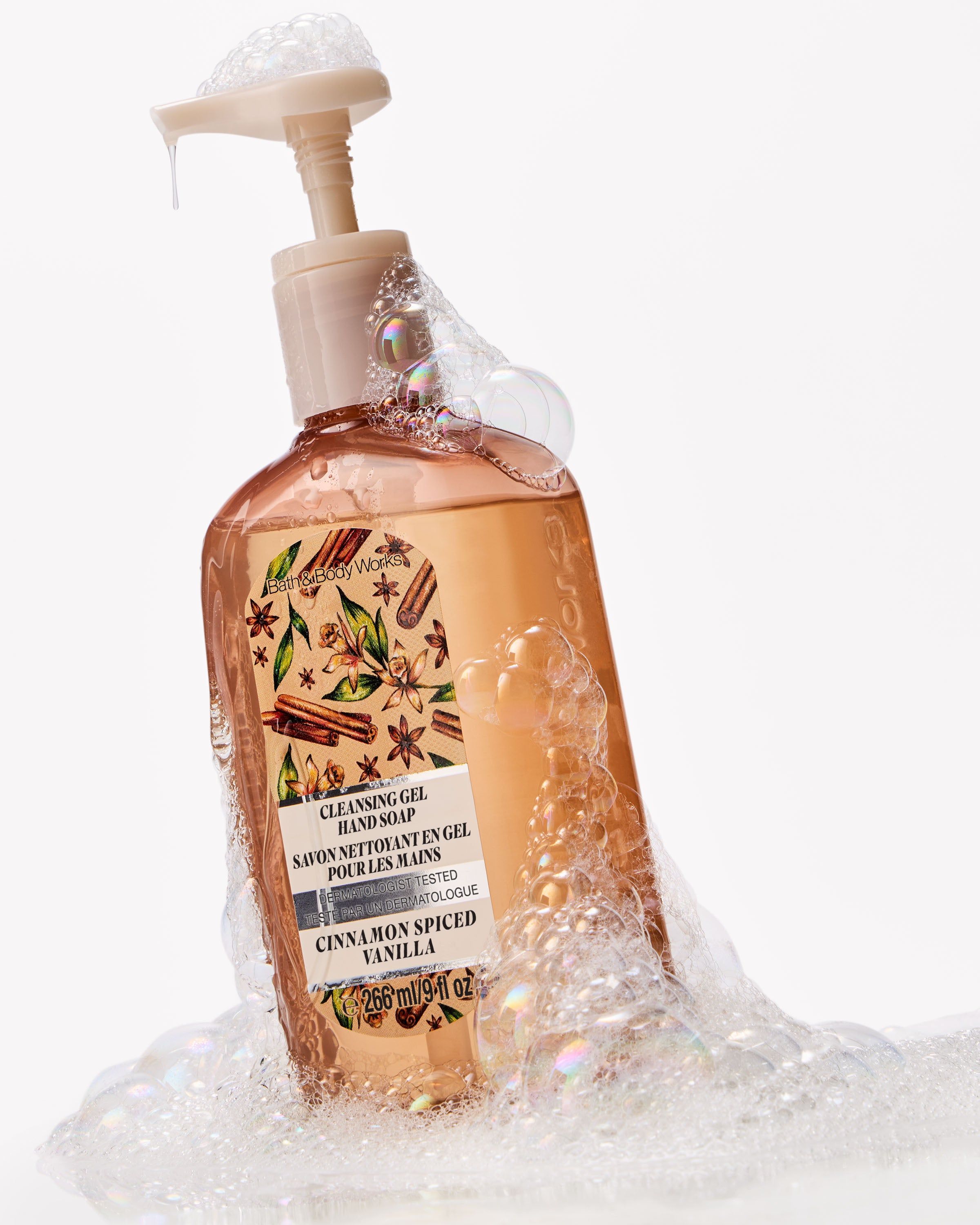 Oczyszczające mydło do rąk w żelu Bath & Body Works Cinnamon Spiced Vanilla, 266 ml