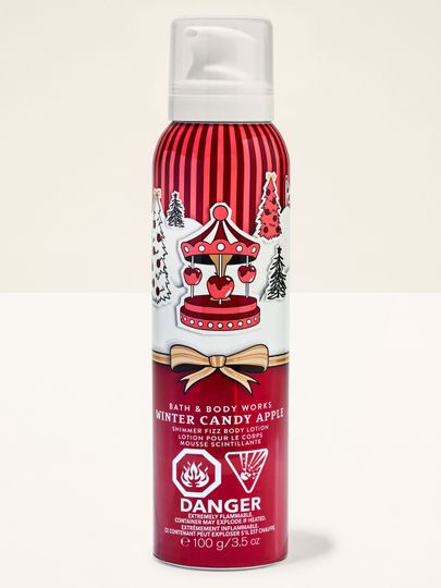 Mus do ciała Winter Candy Apple Bath & Body Works w czerwonym opakowaniu z motywem karuzeli i jabłek