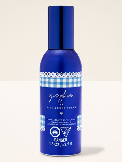 Skoncentrowany spray do pomieszczeń Bath & Body Works Gingham w niebieskiej butelce