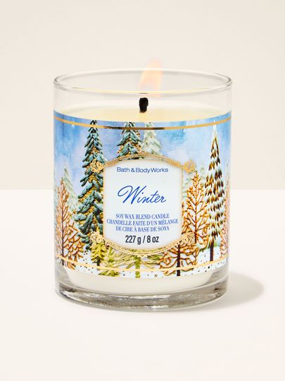 Świeca zapachowa Winter Bath & Body Works z zimowym krajobrazem i ośnieżonymi drzewami
