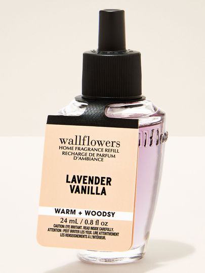 Wkład Wallflowers Lavender Vanilla o ciepłej, kojącej nucie w fioletowej butelce 24 ml.