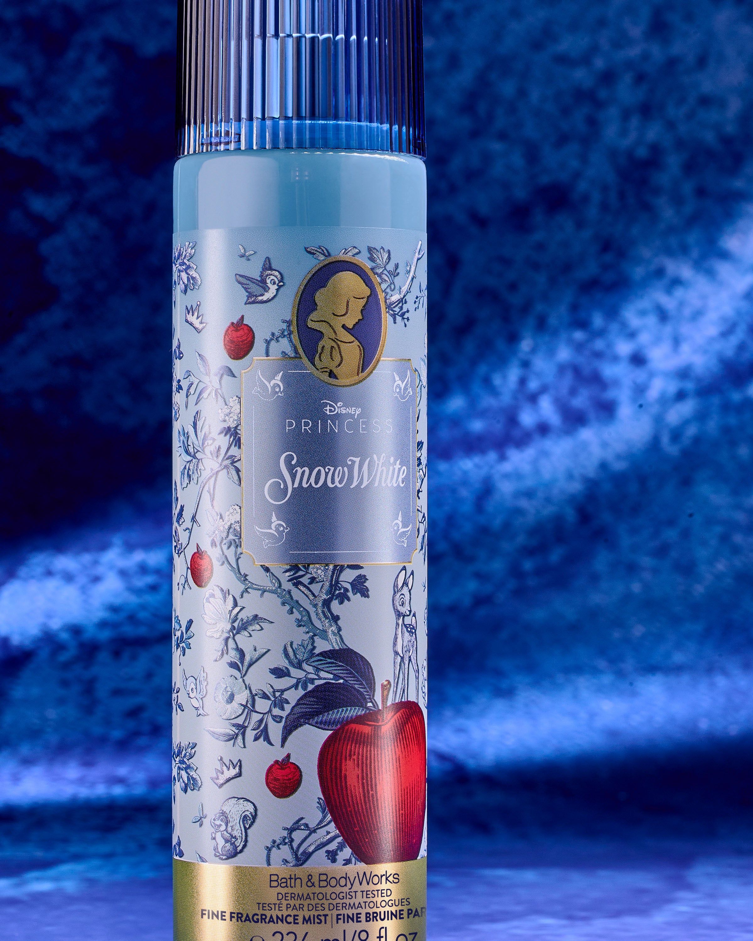 Mgiełka Snow White Disney Princess – błękitny design z jabłkiem i lekka, bajeczna świeżość.