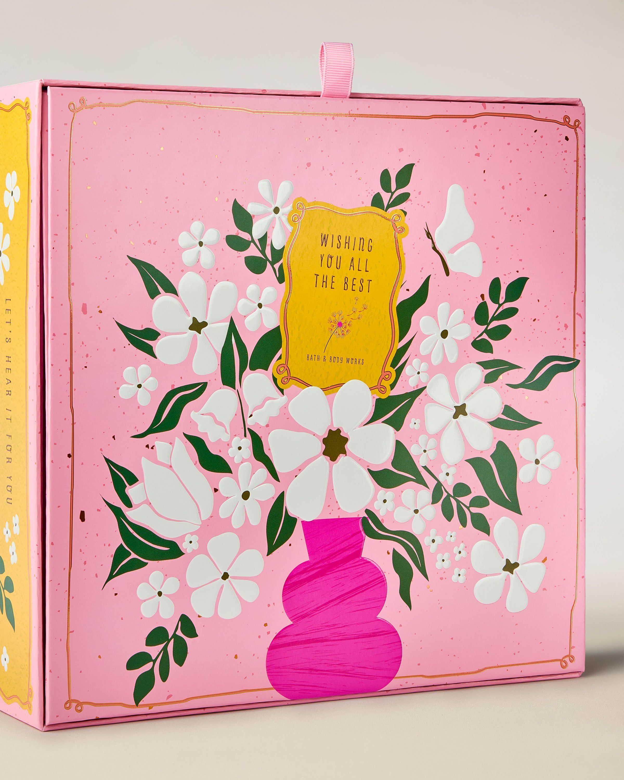 Zestaw prezentowy Bath & Body Works A Thousand Wishes z mgiełką, żelem i balsamem do ciała w ozdobnym pudełku.