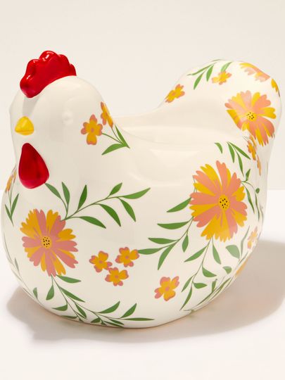 Podstawka na świecę 3‑knotową Bath & Body Works w kształcie kury z kwiatowym wzorem.