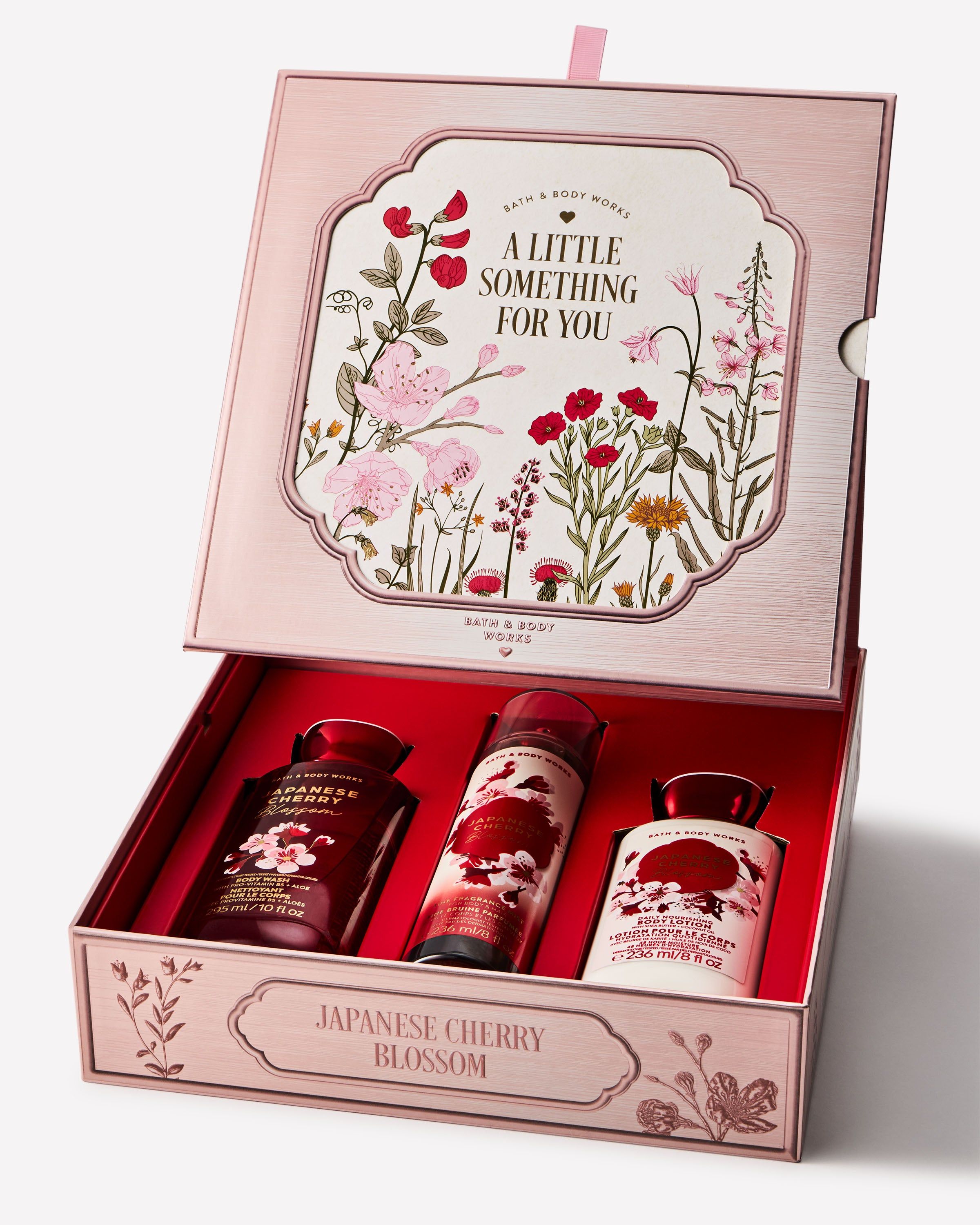 Zestaw prezentowy Japanese Cherry Blossom Bath & Body Works z kosmetykami i pudełkiem
