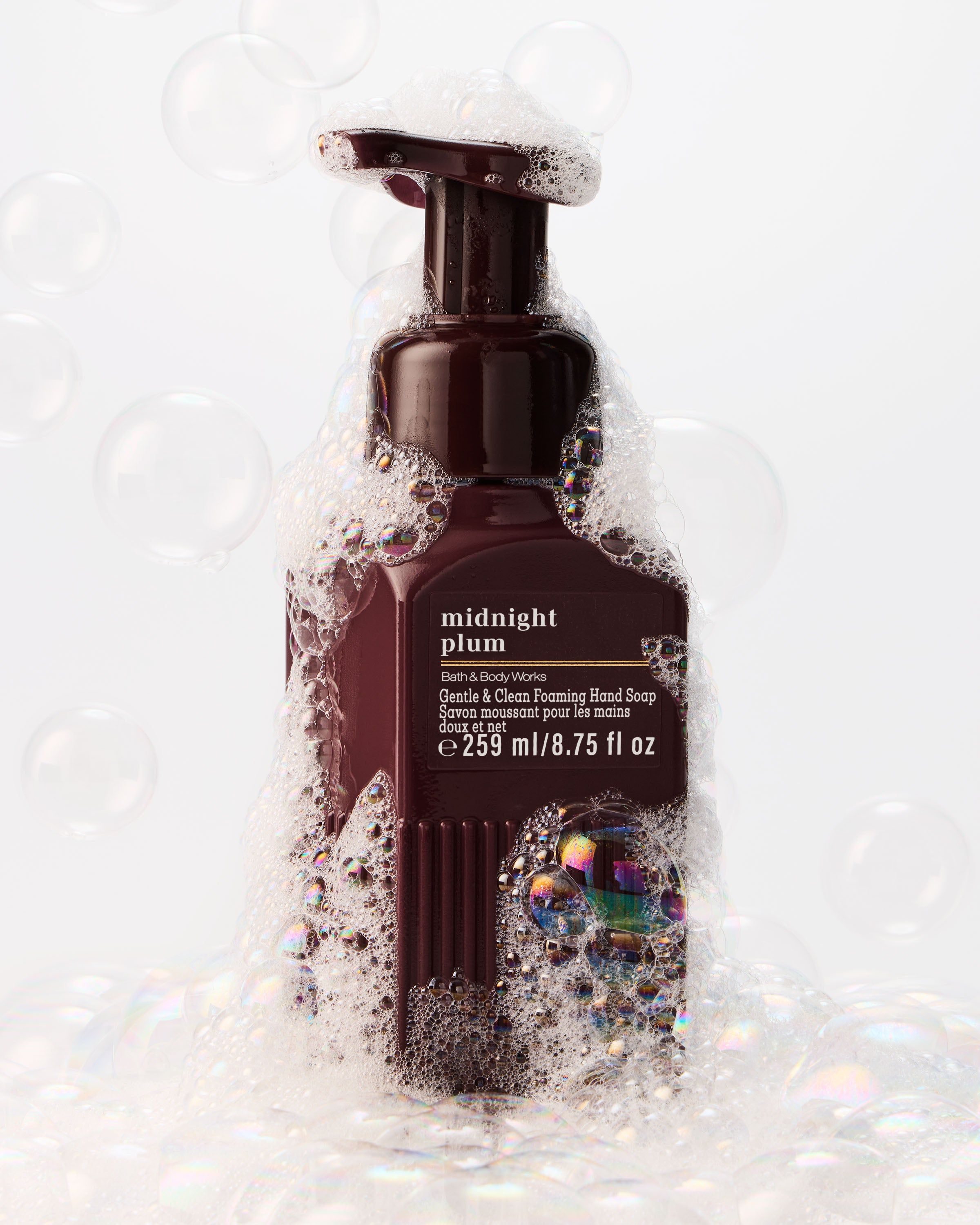 Delikatne mydło do rąk w piance Bath & Body Works Midnight Plum, 259 ml