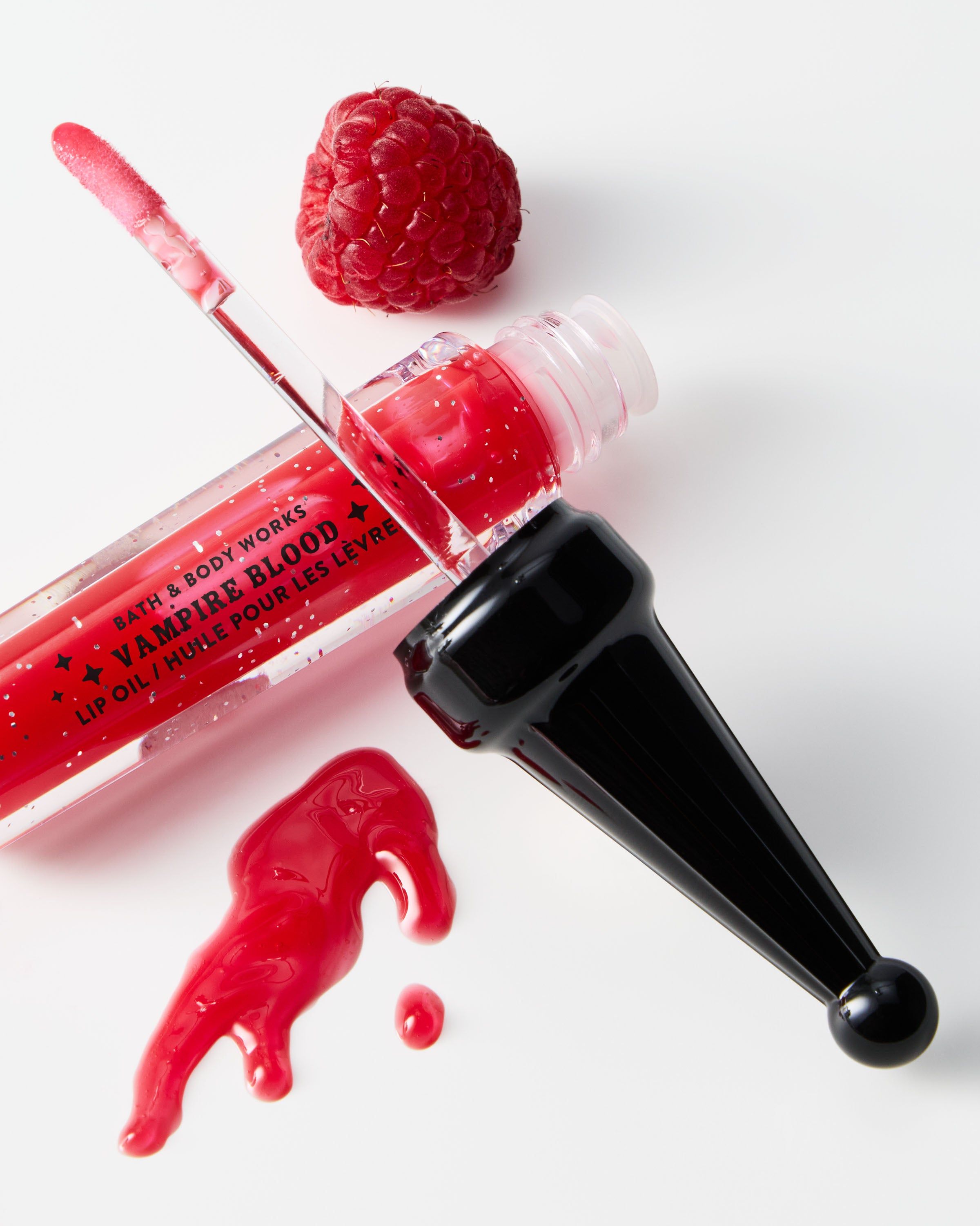 Błyszczyk do ust Bath & Body Works Vampire Blood z drobinkami brokatu