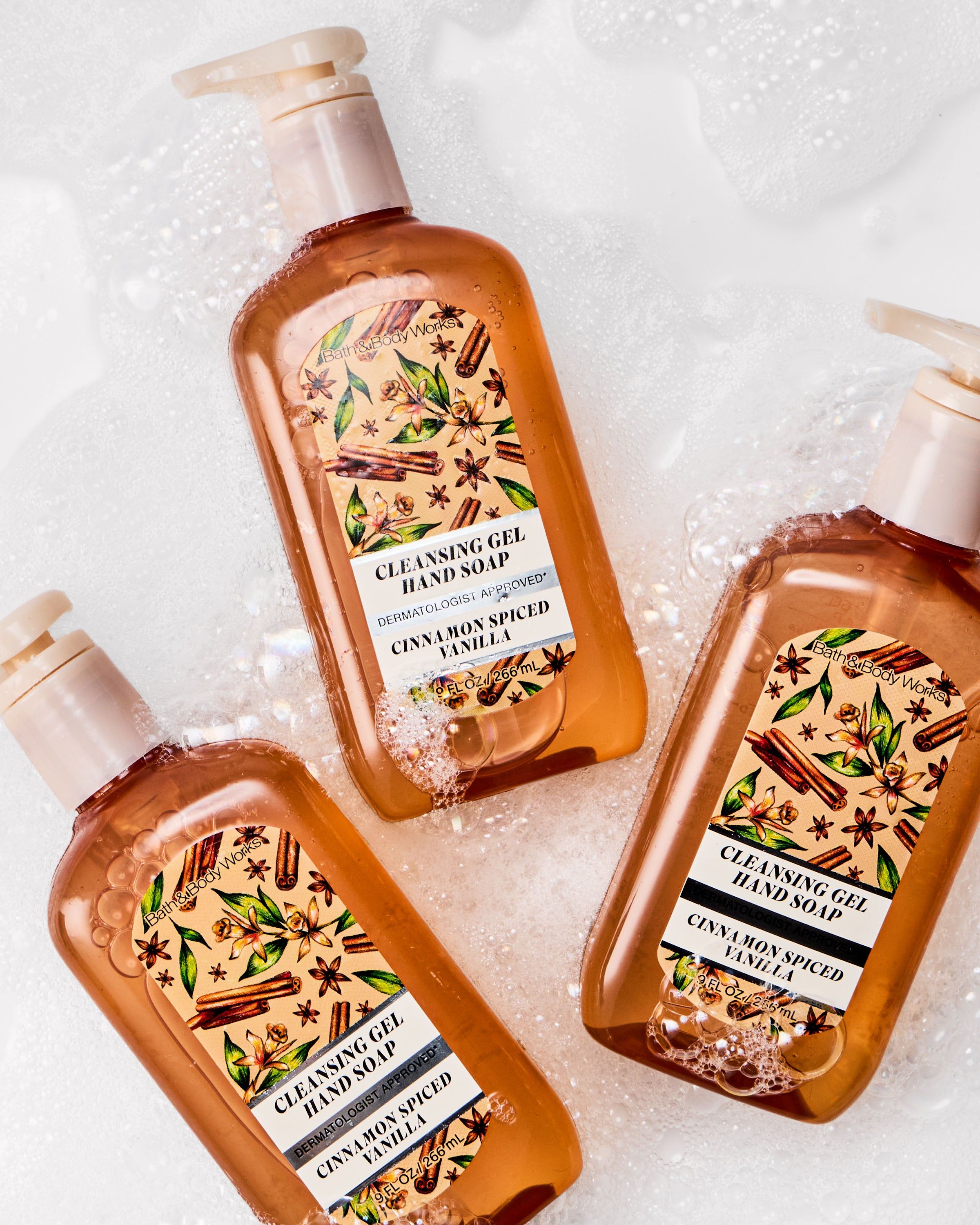Oczyszczające mydło do rąk w żelu Bath & Body Works Cinnamon Spiced Vanilla, 266 ml