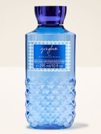 Żel pod prysznic Bath & Body Works Gingham 295 ml w niebieskiej butelce z dekoracyjną fakturą.