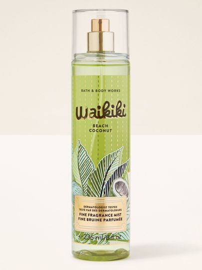 Mgiełka zapachowa Waikiki Beach Coconut od Bath & Body Works w zielonej butelce z atomizerem i tropikalną grafiką.