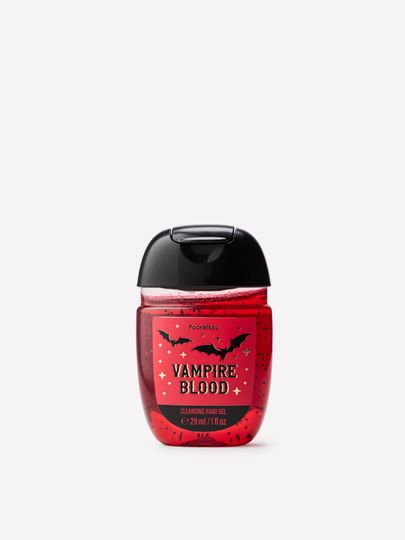 Antybakteryjny żel do rąk PocketBac Vampire Blood trzymany przy kieszeni dżinsów