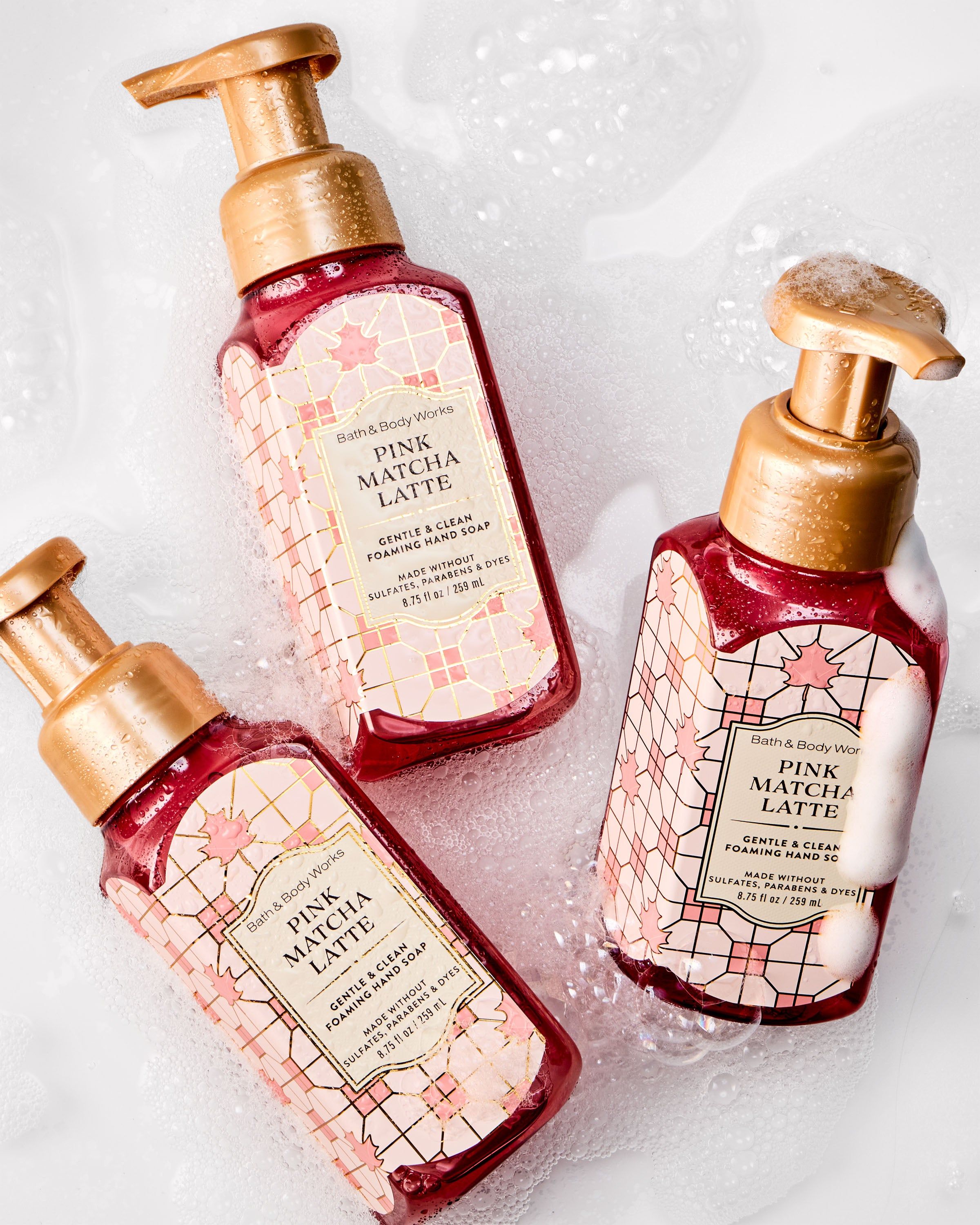 Delikatne mydło do rąk w piance Bath & Body Works Pink Matcha Latte, 259 ml