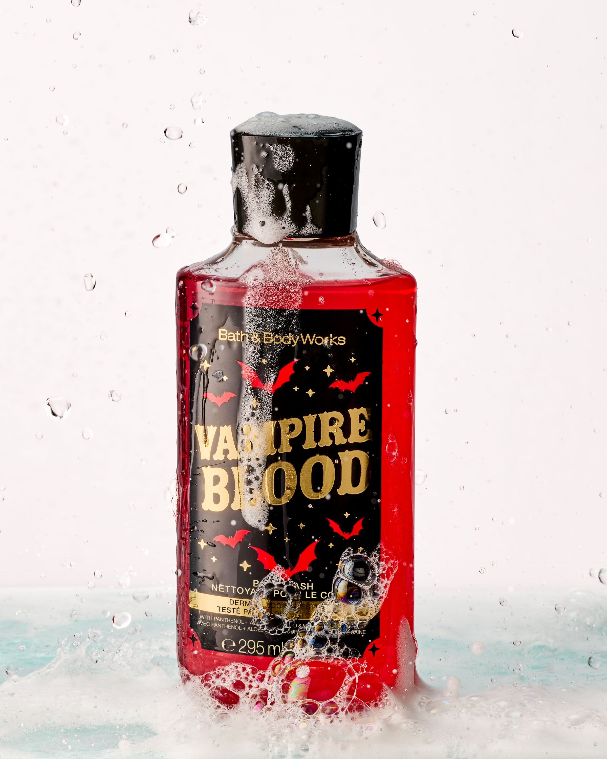 Żel pod prysznic Bath & Body Works Vampire Blood w czerwonej butelce 295 ml