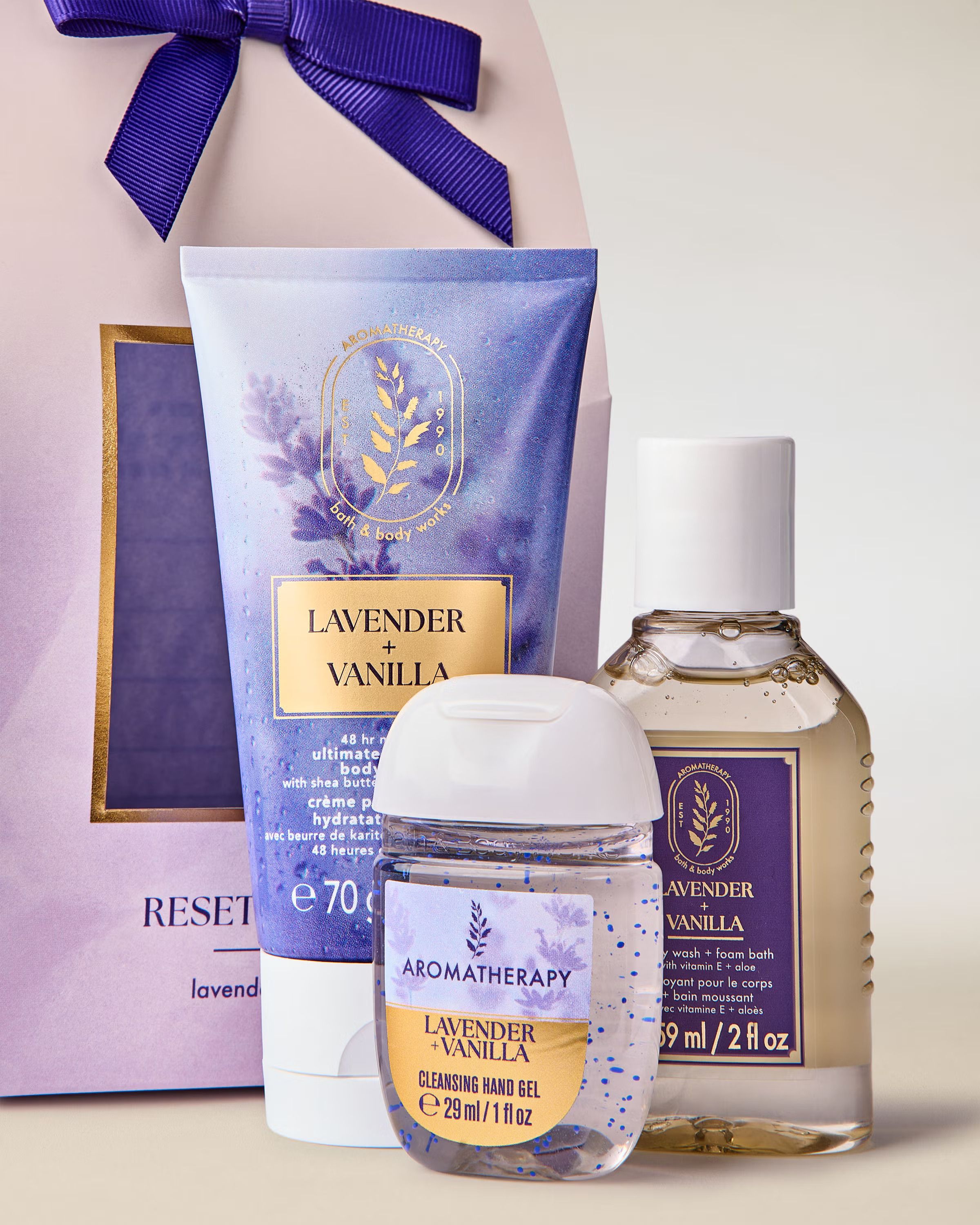 Zestaw Aromatherapy Lavender + Vanilla Bath & Body Works – kojący lawendowo‑waniliowy komplet do relaksu.
