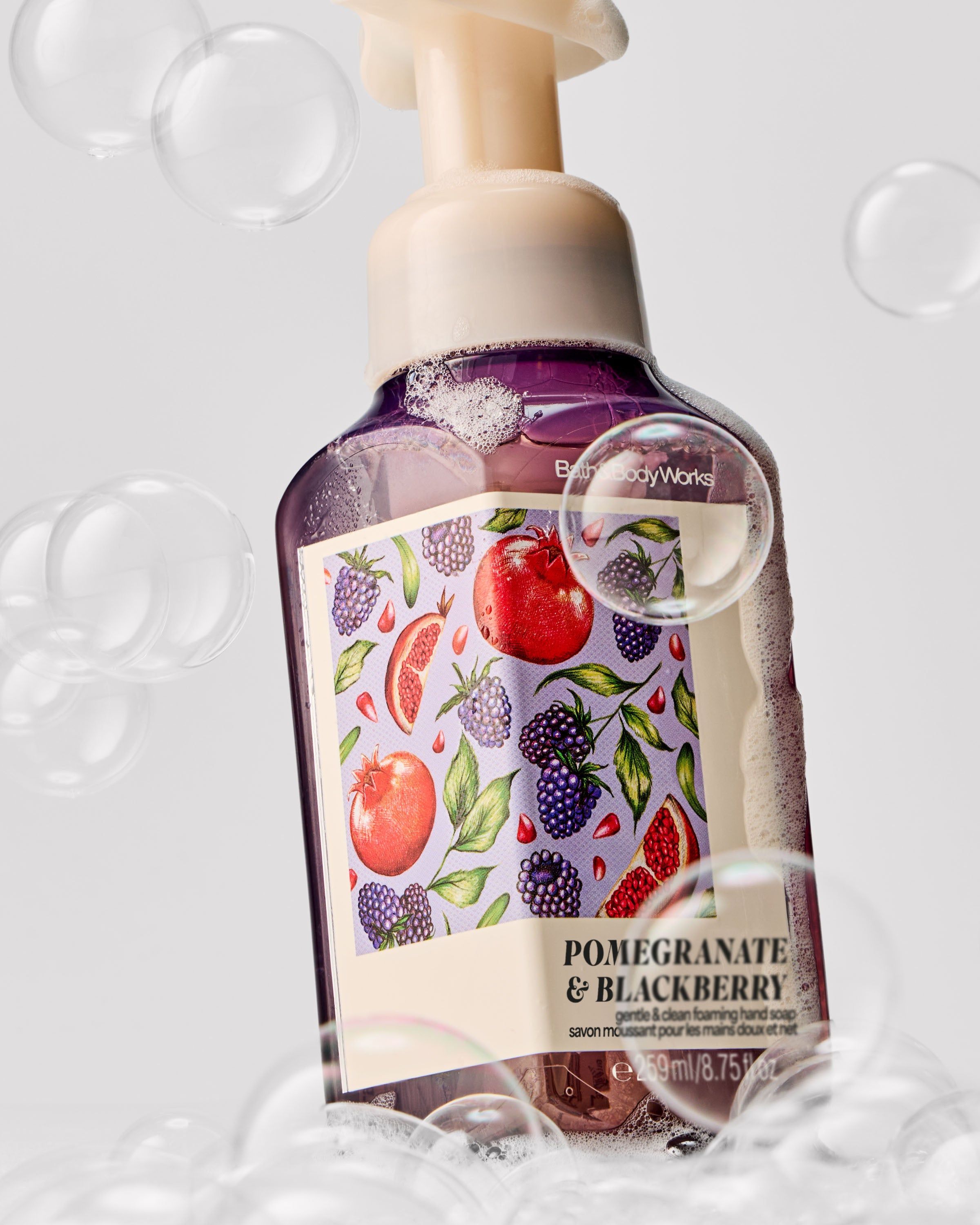 Delikatne mydło do rąk w piance Bath & Body Works Pomegranate & Blackberry, 259 ml