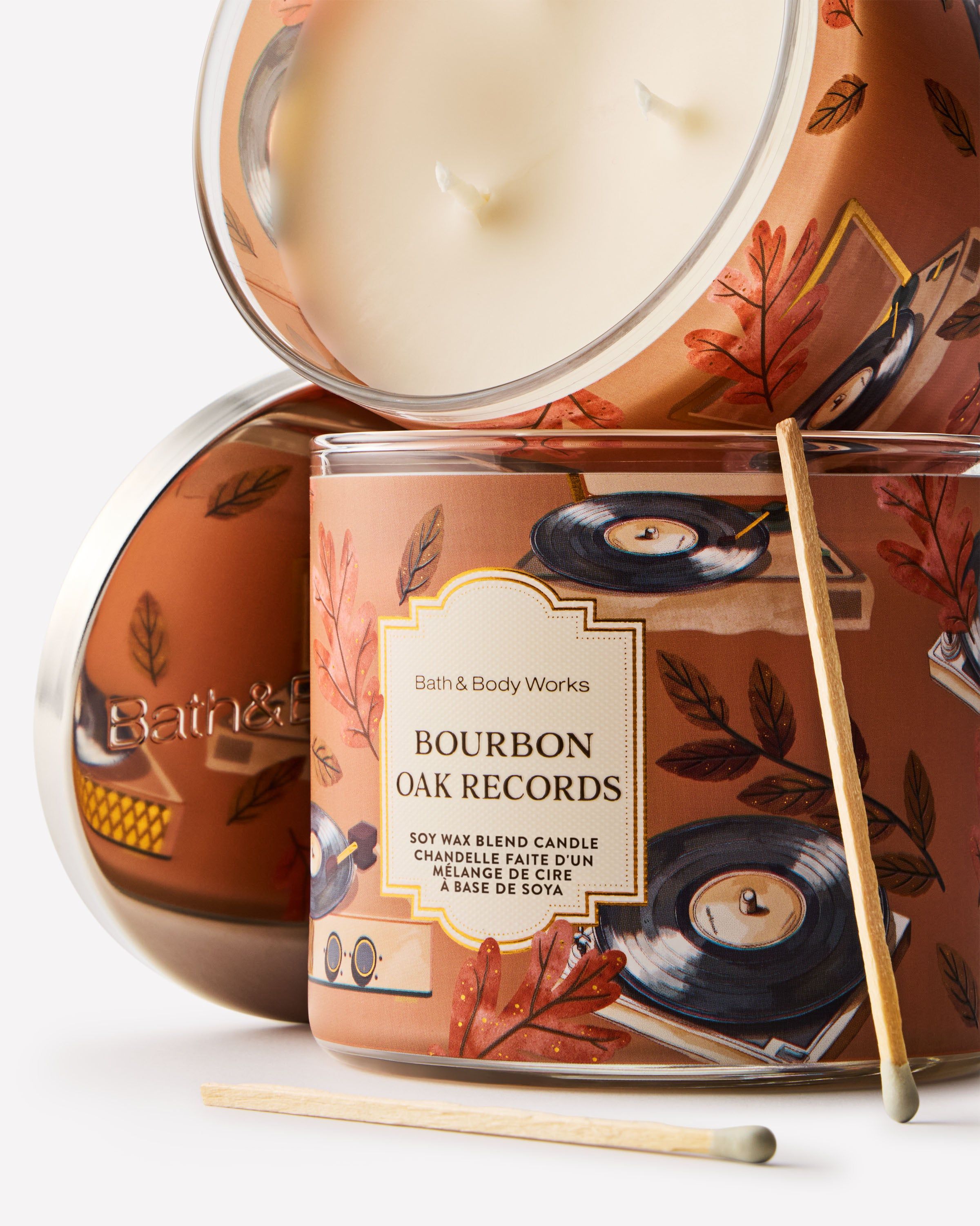 Świeca zapachowa Bath & Body Works Bourbon Oak Records z mieszanki wosku sojowego, 3 knoty