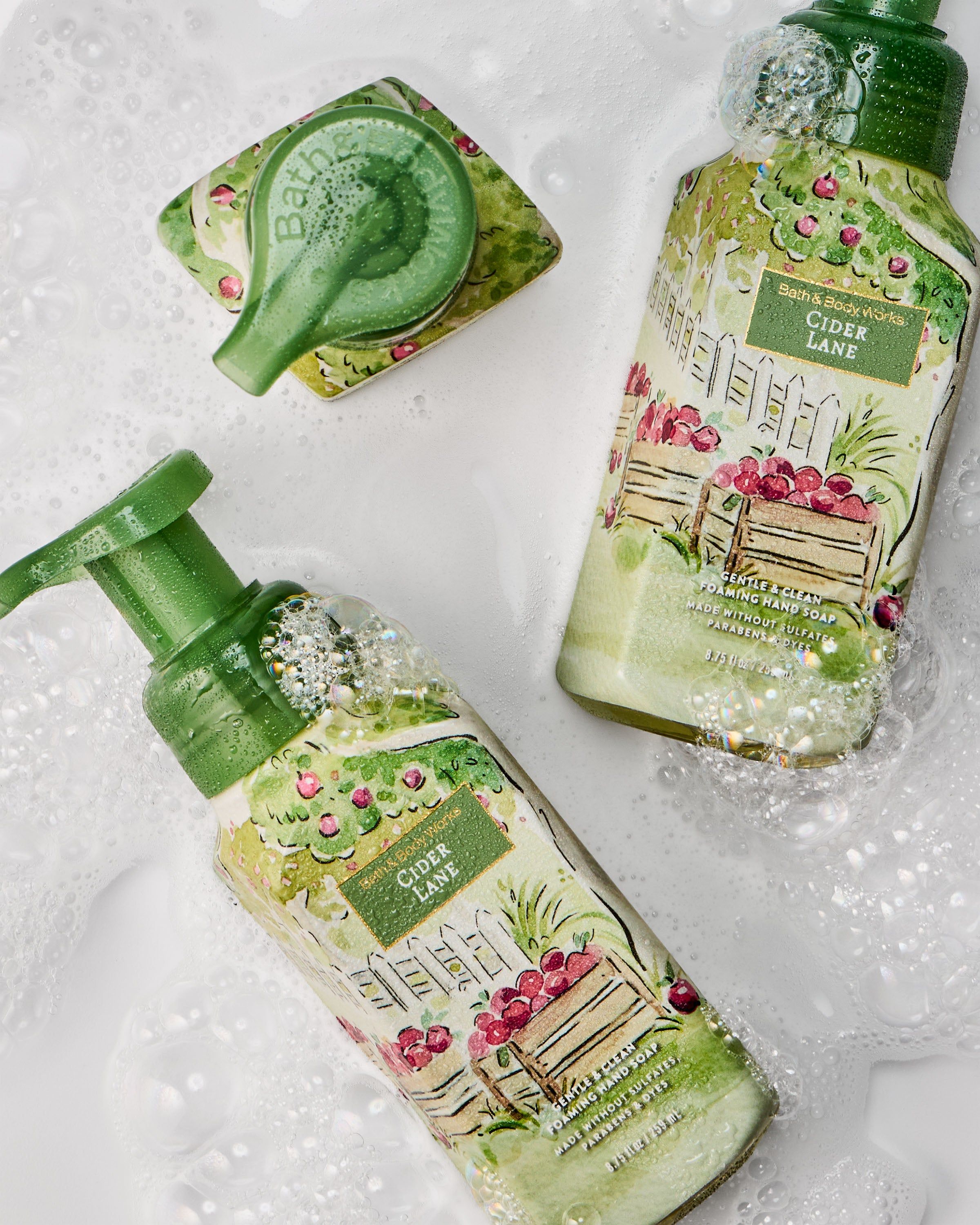 Delikatne mydło do rąk w piance Bath & Body Works Cider Lane, 259 ml