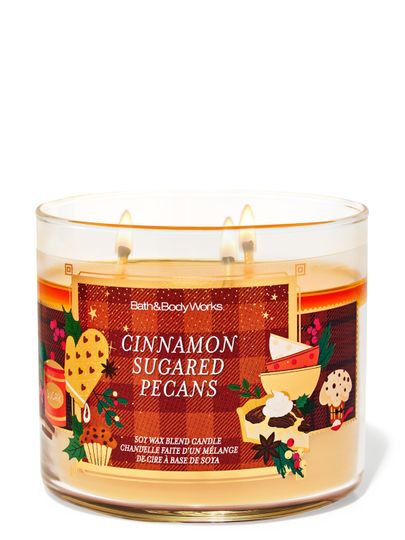 Świeca zapachowa Cinnamon Sugared Pecans Bath & Body Works z 3 knotami i motywem świątecznych wypieków