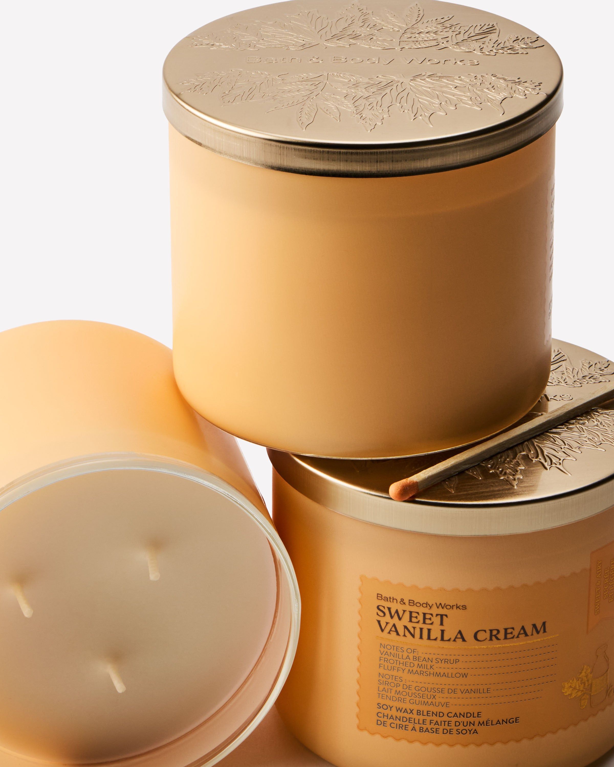 Świeca zapachowa Bath & Body Works Sweet Vanilla Cream z mieszanki wosku sojowego, 3 knoty