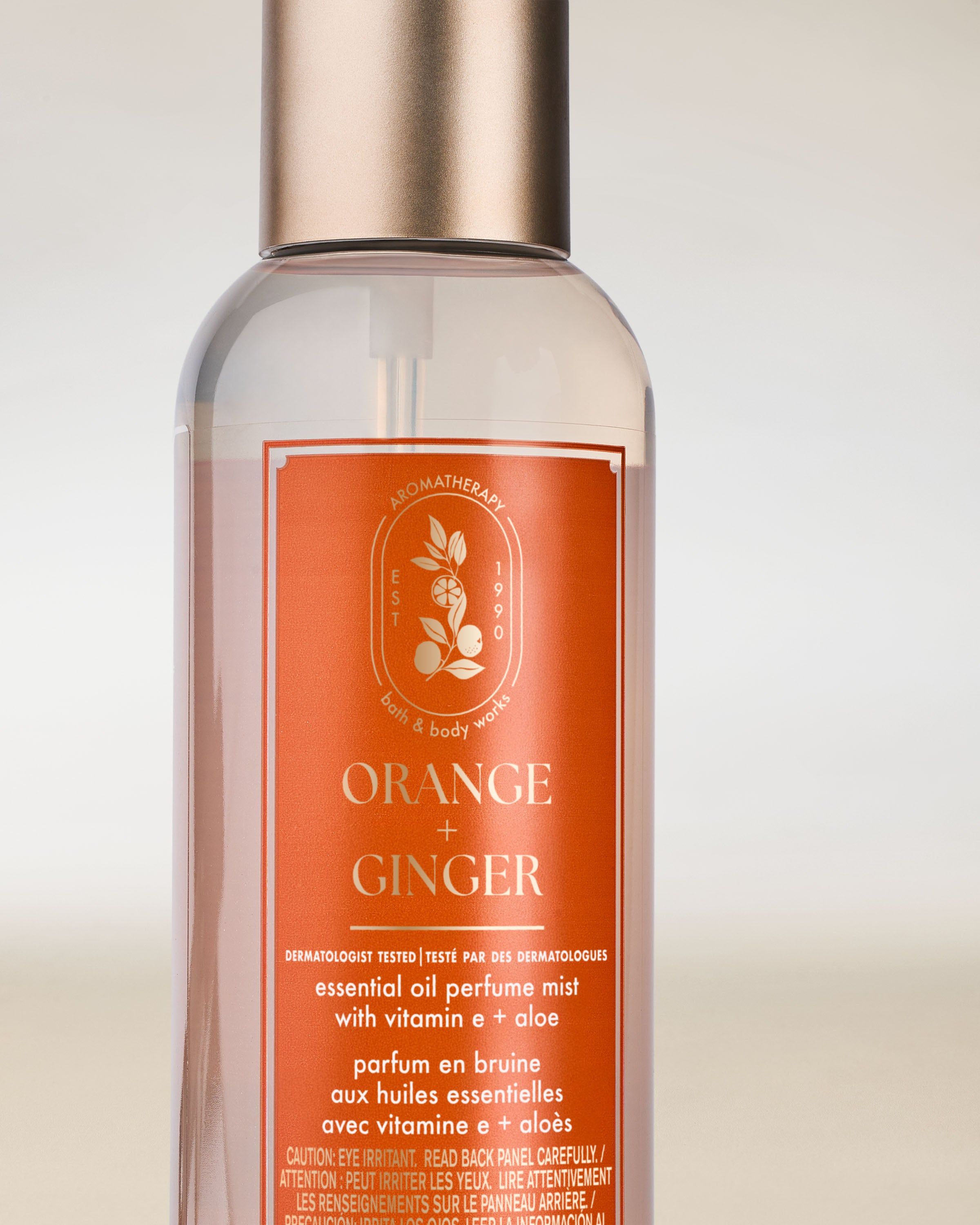 Mgiełka zapachowa Bath & Body Works Aromatherapy Orange + Ginger 173 ml w butelce z atomizerem.