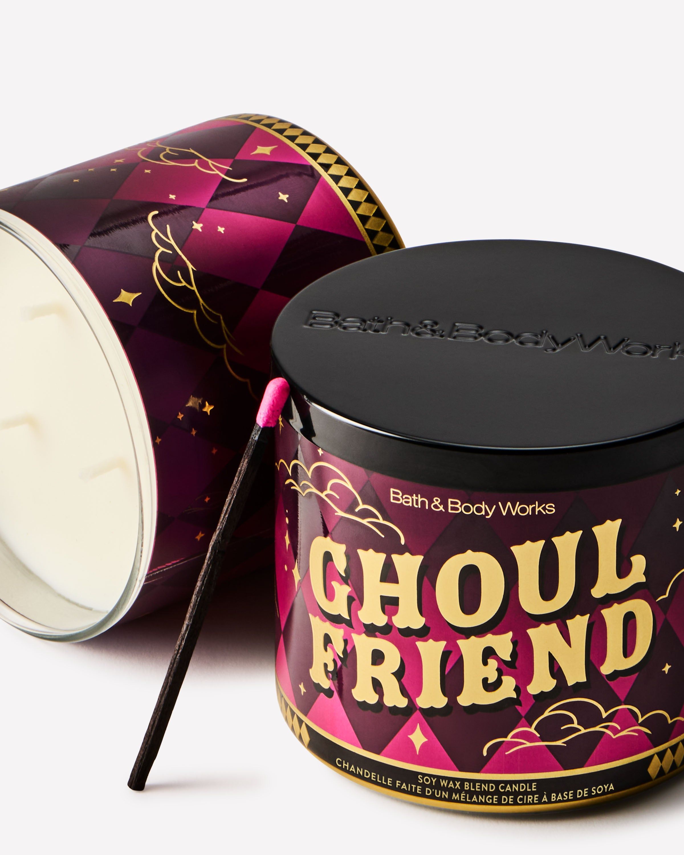 Świeca zapachowa Bath & Body Works Ghoul Friend w ozdobnym słoiku z czarną pokrywką