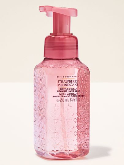 Pianka do mycia rąk Bath & Body Works Strawberry Poundcake 259 ml w różowej butelce z pompką.