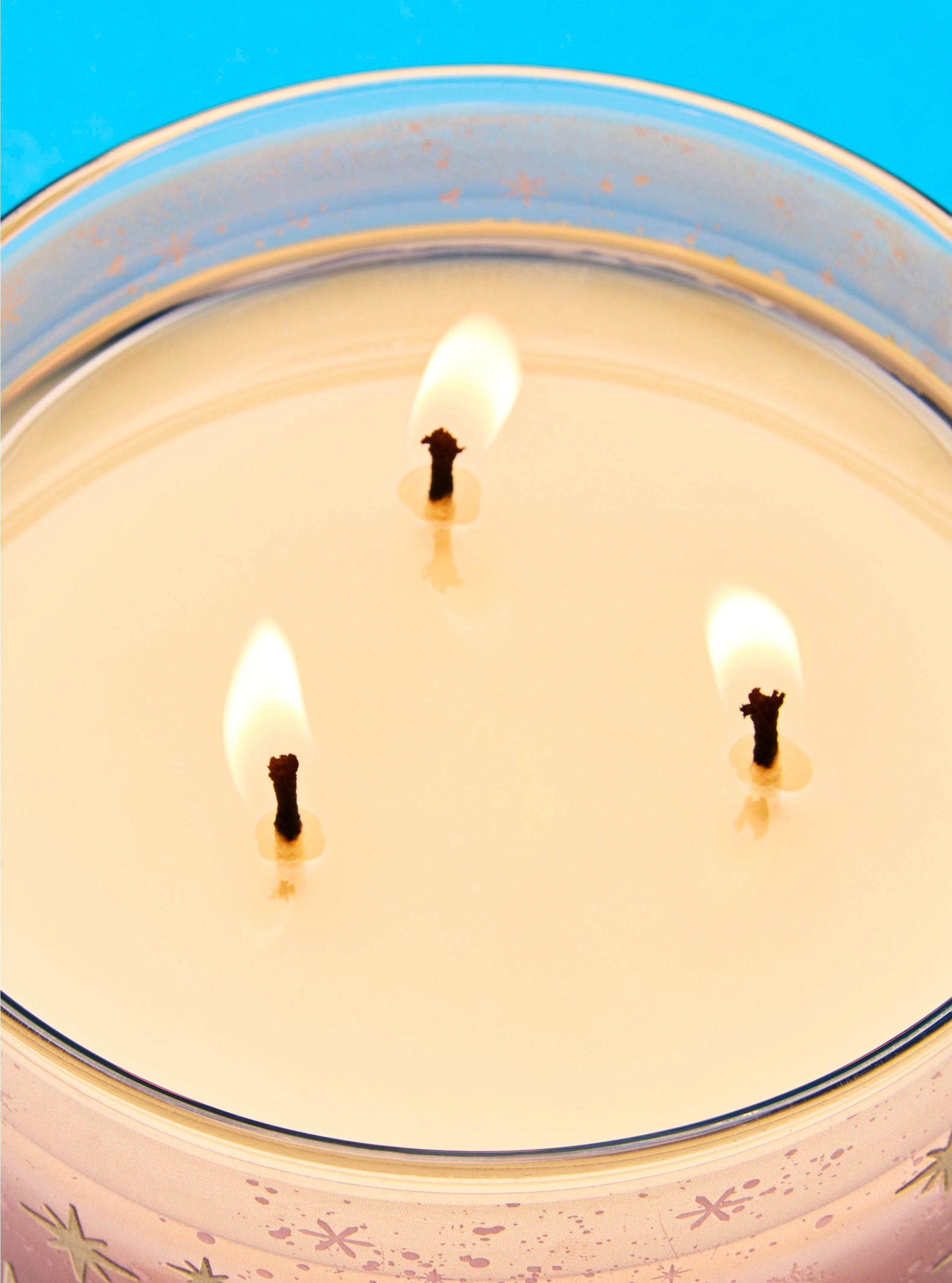 Świeca zapachowa Moonlit Goddess Bath & Body Works z ozdobną metalową pokrywką