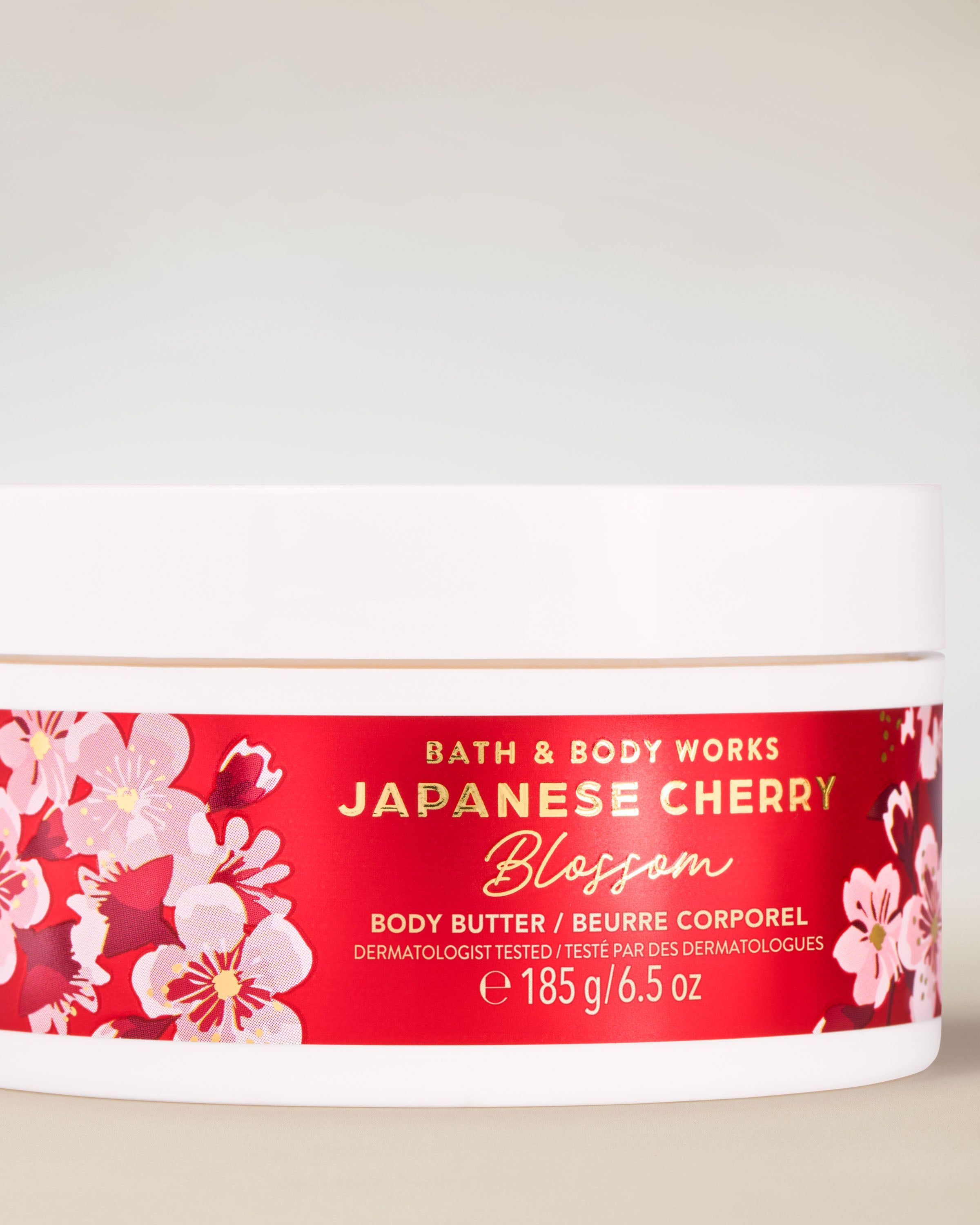 Masło do ciała Japanese Cherry Blossom Bath & Body Works z motywem kwiatów wiśni